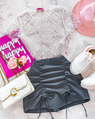 Blusa Blanca De Malla Con Perlas y Lentejuelas