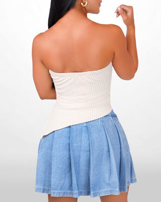 Blusa strapless con pico a un lado