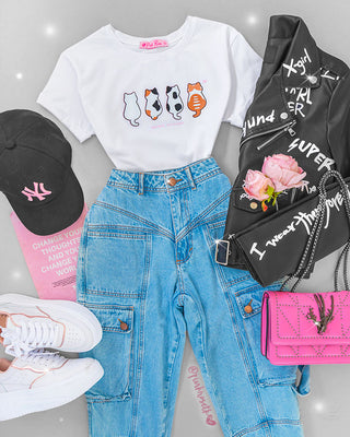 Camiseta blanca cuatro gatitos