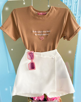 Camiseta con frase el amor propio es un imán