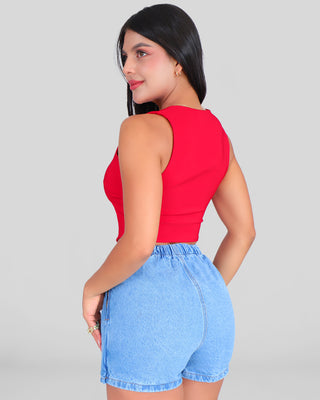 Falda short con tapa y abertura en triángulo