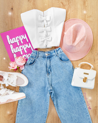 Blusa strapless con copas y 3 moños adelante