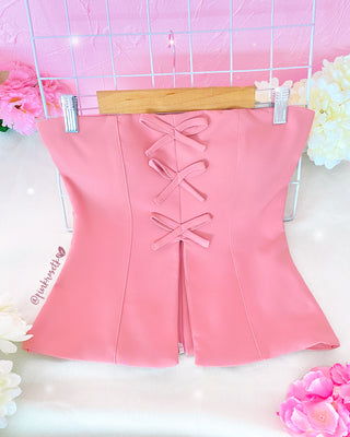 Crop top strapless con copas y 3 moños adelante