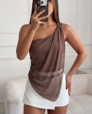 BLUSA CAFE Y ENCIMA EN MALLATEX CON PICO Y TIRA AL HOMBRO