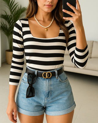 Blusa manga larga de rayas con cuello cuadrado