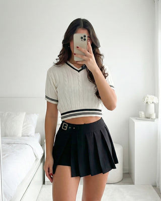 Blusa Trenzada de Líneas con Detalle en Cuello y Mangas