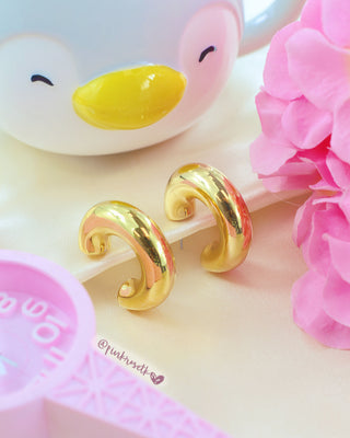 Aretes dorados chunky grandes