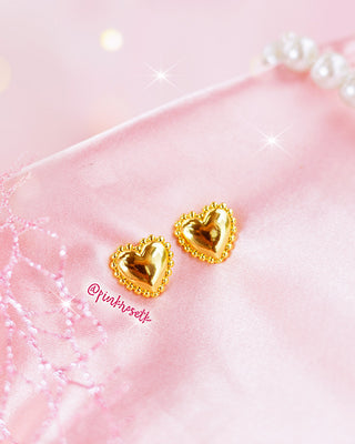 Aretes Dorados de Corazón con Perlitas al Rededor