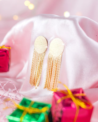 ARETES DORADOS  TIRAS EN TRENZAS COLGANTES