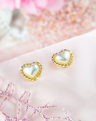 Aretes de Corazón Blanco con Trenza Alrededor