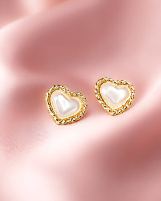 ARETE TRENZADO DE CORAZON CON PERLA BLANCA