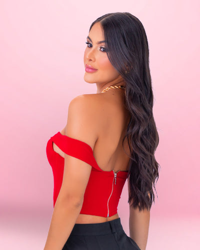 Crop top estructurado con copas definidas