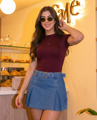 FALDA SHORT JEAN AZUL TIPO CARGO Y  CORREA DE HEBILLA EN FORMA DE ARO