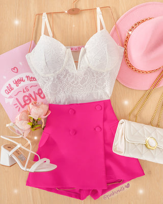 Bodysuit blanco con encaje y varilla v