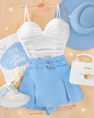 FALDA SHORT TABLAS CORREA CON HEBILLA.
