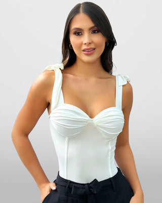 Body con copa drapeada y tiras de amarrar