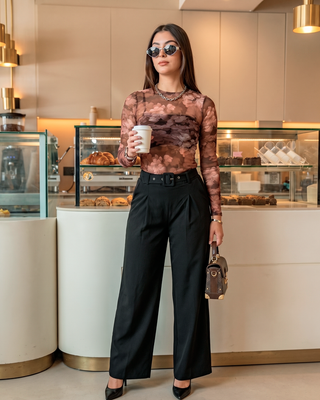 PANTALON NEGRO BOTA ANCHA CON HEBILLA FORRADA