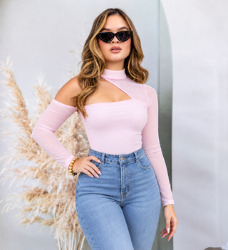 BODY ROSADO EN MALLATEX MANGA LARGA CUELLO AL LADO