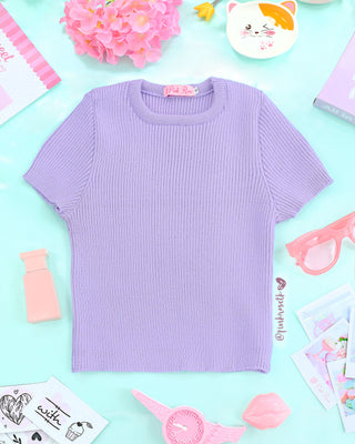 Blusa corta lila en tejido de punto