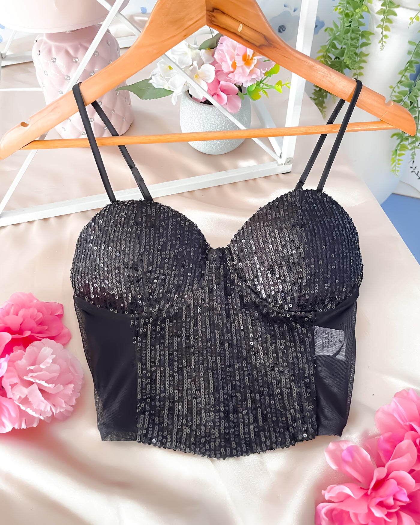 Bustier lentejuelas negro copas escote corazón y transparencia