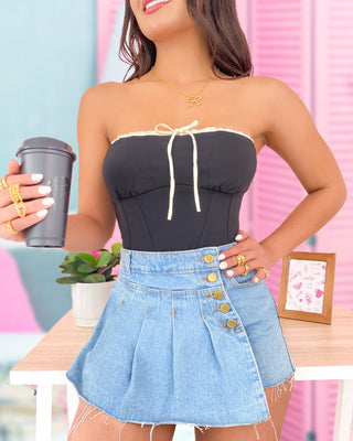Blusa Estructurada Strapless con Cordón Ajustable