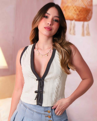 Blusa Tejida Trenzada con 3 Moños