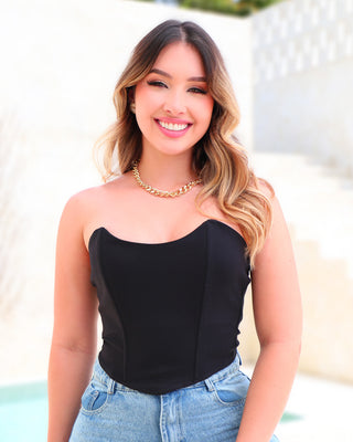 Blusa Strapless con Escote Ovalado y Varillas