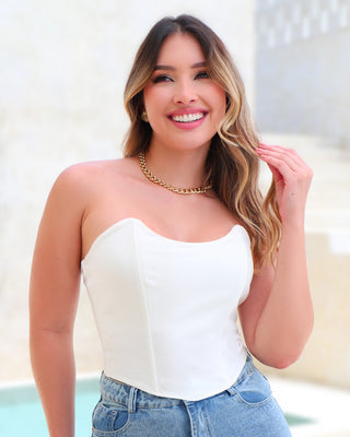 Blusa Strapless con Escote Ovalado y Varillas