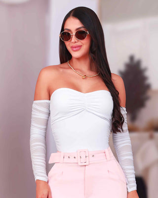 Blusa drapeada en el busto con manga recogida