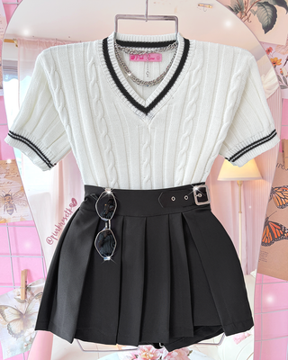 Blusa Trenzada de Líneas con Detalle en Cuello y Mangas