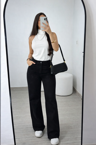 BLUSA BLANCA DE CUELLO ALTO CON ESPALDA DESCUBIERTA