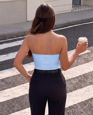 BLUSA AZUL STRAPPLE RECOGIDA CON APLIQUE DE PINK ROSE