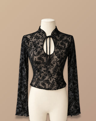 BLUSA NEGRA EN ENCAJE MANGA LARGA CON FLORES TERCIOPELO
