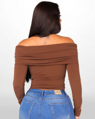 Blusa con escote drapeada y manga larga