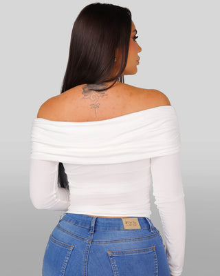 Blusa con escote drapeada y manga larga