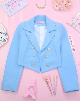 Blazer azul corto con botones dorados