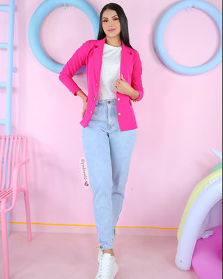 Blazer rosado largo de botones dorados