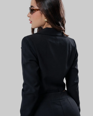 BLAZER NEGRO TIPO TORERITO DE 2 MOÑOS ADELANTE