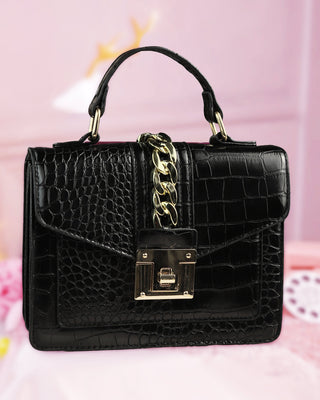 Bolso Cuadrado con Cadena y Broche