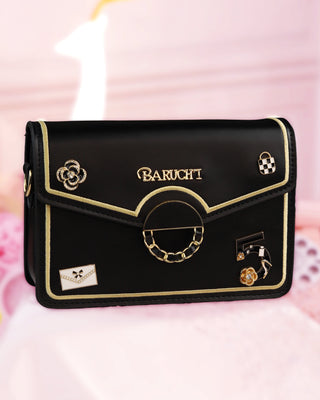 Bolso Cuadrado con Aplique Decorativo