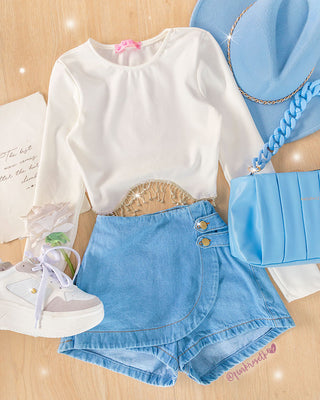 Buzo blanco en rib con apliques de brillantes