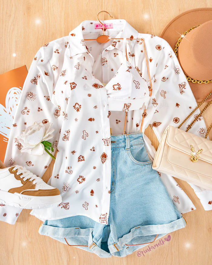 Camisa y top blancas con estampado hola