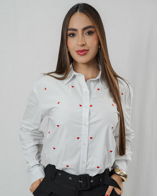 Camisa Manga Larga de Corazones Rojos