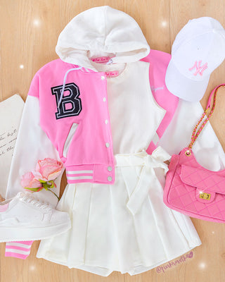 Chaqueta beisbolera rosada con capucha