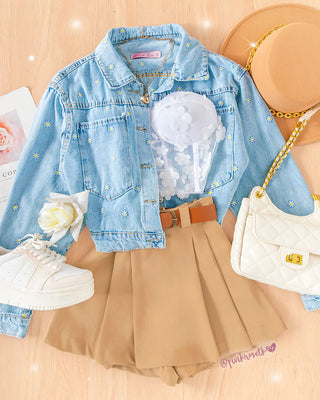 Chaqueta blue jean de margaritas bordadas