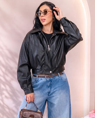 CHAQUETA NEGRA CORTA DE CUERINA OVERSIZE