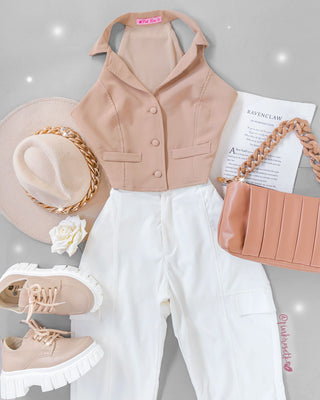 Chaleco camel con cuello y botones forrados