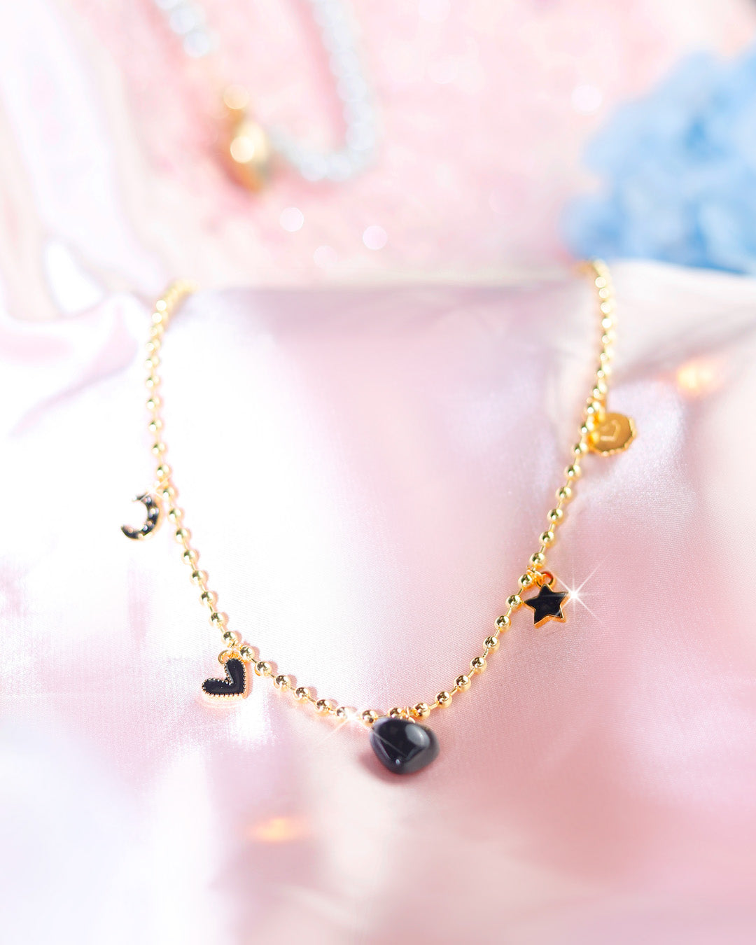 COLLAR DIJE CORAZON ESTRELLA Y LUNA