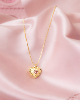 COLLAR DORADO SENCILLO CON DIJE DE CORAZON COFRE