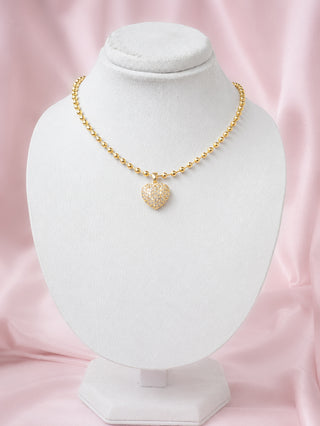 COLLAR DORADO CON PERLAS DIJE CORAZON Y BRILOS